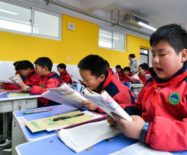 教师以敏锐的观察力捕捉解读于是敞开了一项名为声响档案馆